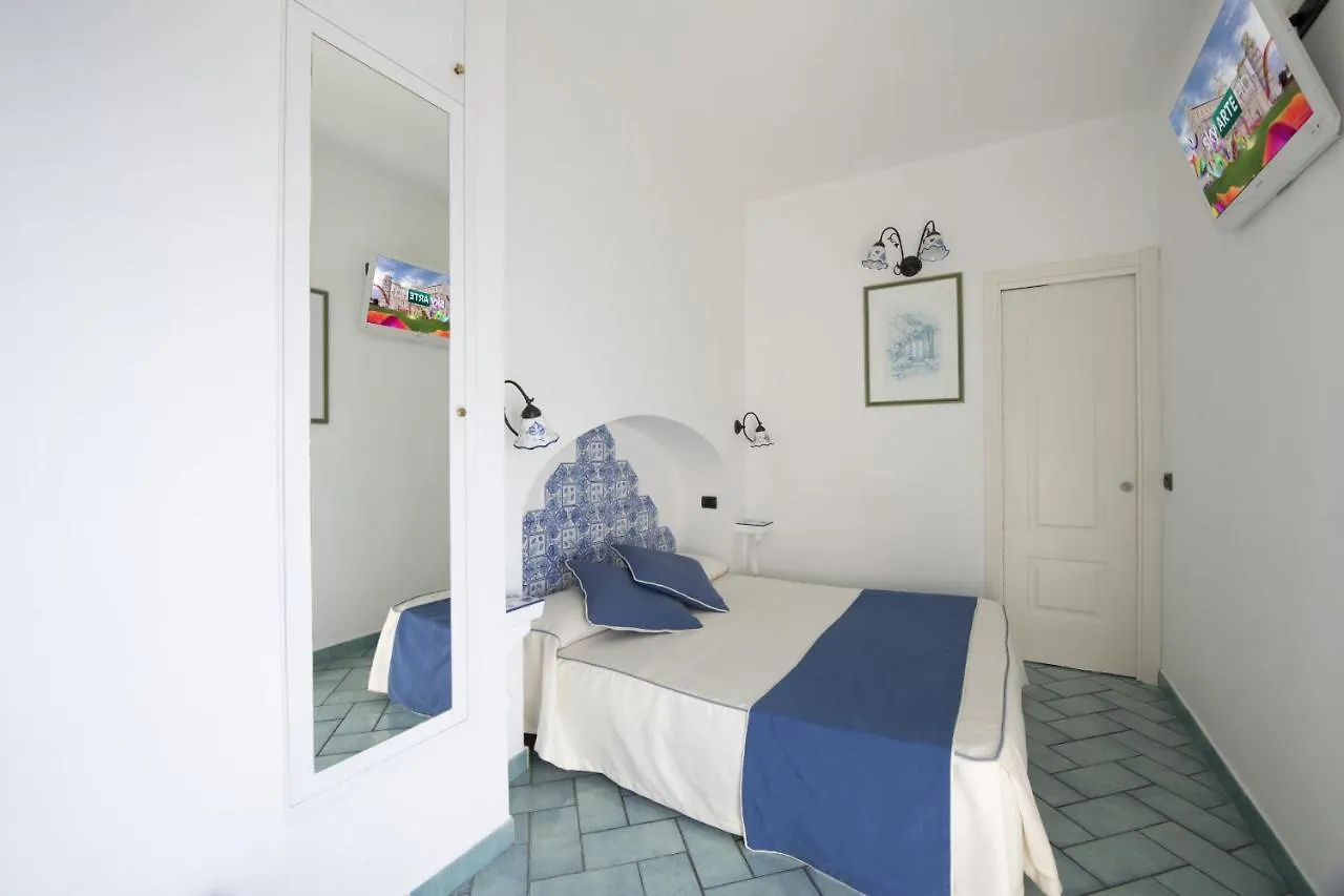 ***  Hotel La Ninfa Amalfi Italy